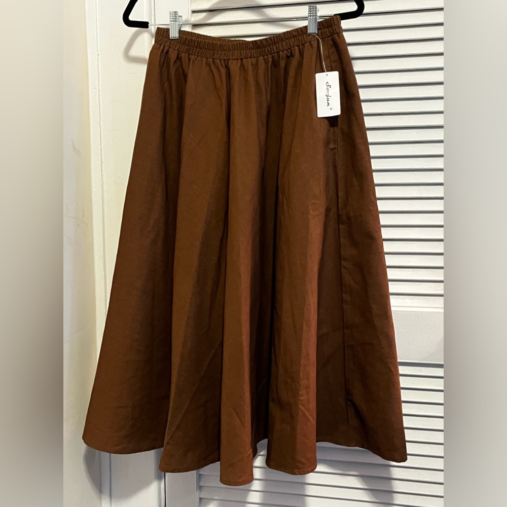 NWT midi brown skirt. 55% linen 45% cotton.